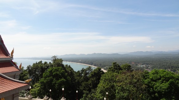....and the southbound view. Our resort was slap bang in the middle of this long bay :)