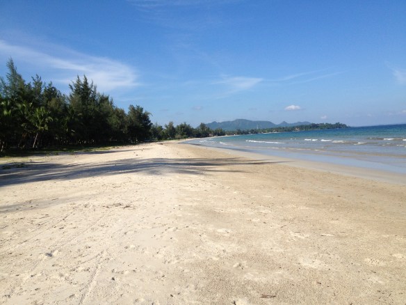 The beautiful unspoilt beach  at Chumphon.....