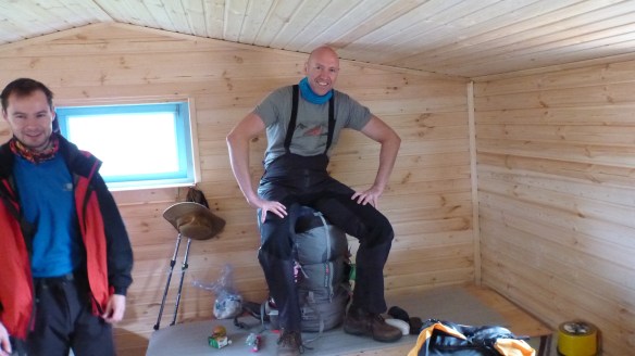 Andy packing everything down (or trying to :)) into his rucksack.