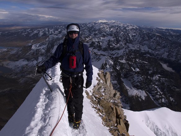...and Huayana Potosi looks like it has a bit of an "airy" summit :O